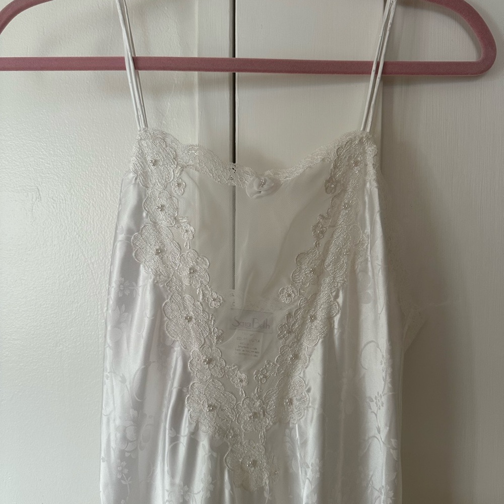 Sexy vintage white lace trimmed nightgown mermaid style